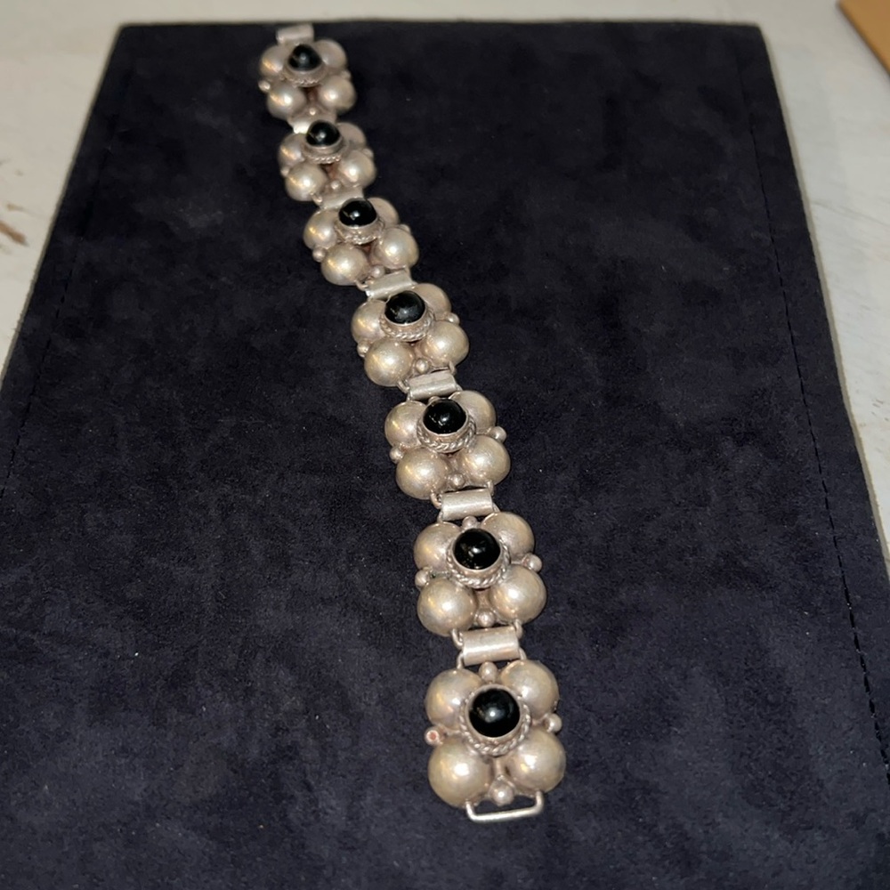 Vintage heavy Sterling Silver & Onyx Mexico bracelet 7.5” x .75”